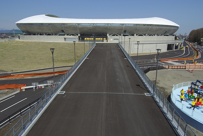 総合スポーツゾーン連絡通路ほか整備工事 (1)